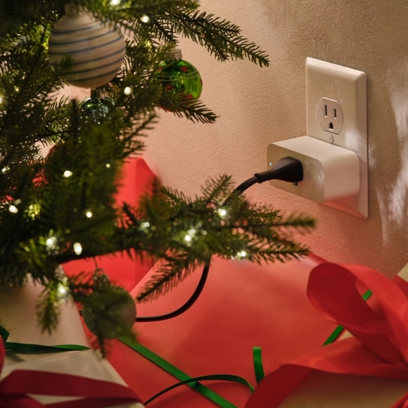 Amazon Smart Plug: External Socket/Outlet Adapter Uses Wi-Fi Bluetooth Alexa NEW - Picture 3 of 12